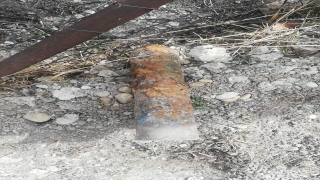 Afyonkarahisar’da bir evin bahçesinde patlamamış top mermisi bulundu