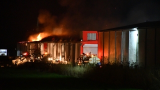 Kahramanmaraş’ta tekstil fabrikasının deposunda yangın çıktı