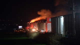 GÜNCELLEME Kahramanmaraş’ta tekstil fabrikasının deposunda yangın çıktı