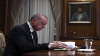 Cumhurbaşkanı Erdoğan, görüşmede, Türkiye-Fransa iş birliğinin çok ciddi bir potansiyeli olduğuna inandığını dile getirdi.