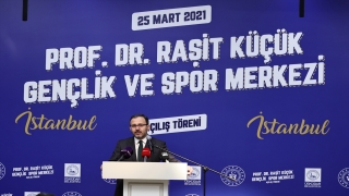 Bakan Kasapoğlu, Prof. Dr. Raşit Küçük Gençlik ve Spor Merkezi’nin açılış törenine katıldı