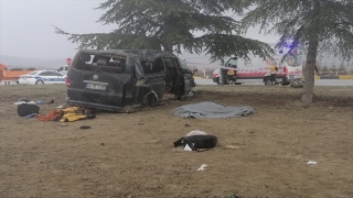 Isparta’da iki aracın çarpışması sonucu 3 kişi öldü, 8 kişi yaralandı