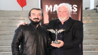 Gürcistan’daki geleneksel Kafkasya Müzik Festivali ”Phoenix”in ödülü, Türk rock grubu Marsis’e verildi