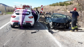 Konya’da gelin arabasının da karıştığı zincirleme trafik kazasında 7 kişi yaralandı