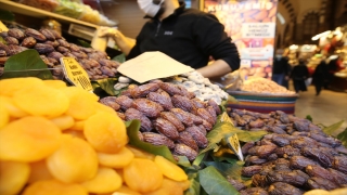 İstanbul’da alışveriş bölgelerinde ramazan hareketliliği yaşanıyor