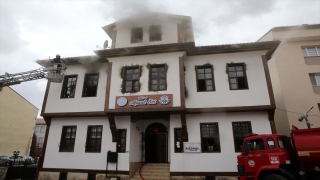 Milli Eğitim Bakanı Selçuk’un Sivas’ta açtığı ”Masal Evi”nde çıkan yangında hasar oluştu