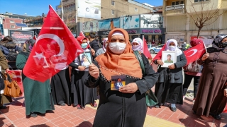 Van’da çocuklarının dağa kaçırılmasından HDP’yi sorumlu tutan aileler eylem yaptı
