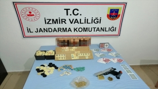 İzmir’de kumar oynayan ve Kovid19 tedbirlerine uymayan 21 kişiye para cezası 