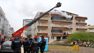 Samsun’da bir evde çıkan yangın itfaiye ekiplerince söndürüldü