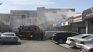 Ataşehir’de oto tamirhanesinde çıkan yangında bir kişi dumandan etkilendi