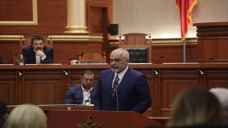 Arnavutluk Meclisi, Cumhurbaşkanı Meta’nın görevden alınmasına yönelik talebi onayladı
