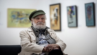 93 yaşındaki sanatçı Etem Çalışkan’ın ”Aşk Olsun” sergisi ziyarete açıldı 