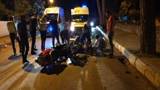 İzmir’de iki motosiklet çarpıştı: 2 ağır yaralı