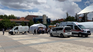 Kırşehir’de kent meydanına aşı seferberliği için çadır kuruldu