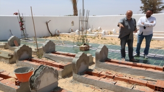 Cezayirli sanatçıdan Akdeniz Bahçesi Mezarlığı