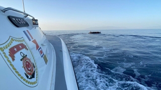 Ege Denizi’nde yardım bekleyen 51 düzensiz göçmeni Türk Sahil Güvenliği kurtardı
