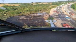 Çanakkale’de seyir halindeyken alev alan yolcu otobüsü yandı