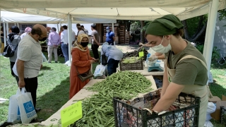 Üsküdar’da köy pazarı açıldı