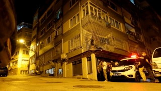 Bursa’da ablasını odaya kilitleyip balkondan rastgele ateş açan kişi gözaltına alındı