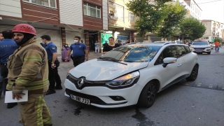 Gaziosmanpaşa’da otomobilin çarptığı 3 kişi yaralandı