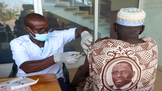 Senegal, Kovid19 salgınının en zor evresinden aşılamayla kurtulmak istiyor
