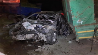 Konya’da otomobil traktörün römorklarına çarptı: 1 ölü, 3 yaralı