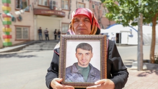 Oturma eyleminin 700’üncü gününde Diyarbakır annelerine destek