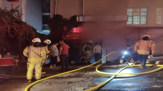 Bağcılar’da iş yerinde çıkan yangın söndürüldü