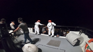 Aydın’da Türk kara sularına geri itilen 83 düzensiz göçmen kurtarıldı