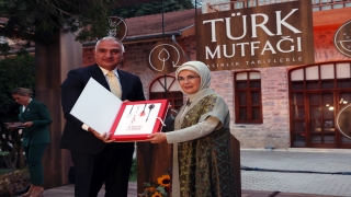 Emine Erdoğan, ”Asırlık Tariflerle Türk Mutfağı” kitabının tanıtım programında konuştu: