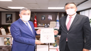 Kırgızistan’ın Ankara Büyükelçisi Ömüraliyev, Çubuk Belediye Başkanı Demirbaş’ı ziyaret etti
