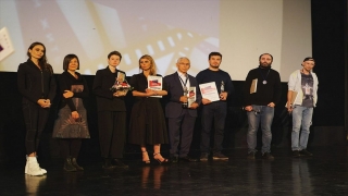 KırgızistanTürkiye Manas Üniversitesi Rusya’daki film festivallerinden üç ödülle döndü