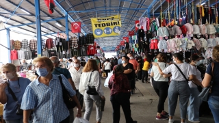 Bulgaristan’dan gelen turistler Edirne’de alışveriş yoğunluğu oluşturdu