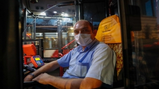İzmir’de otobüs şoförü pusetten düşen 38 günlük bebeği hastaneye yetiştirdi