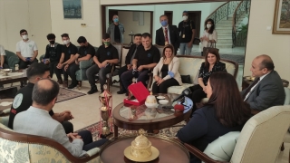 Türkiye’nin Lefkoşa Büyükelçisi Başçeri, TEKNOFEST’te ödül alan öğrencilerle buluştu