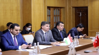 Bakan Varank, Tacikistan Ekonomik Kalkınma ve Ticaret Bakanı Zavqizoda ile görüştü: