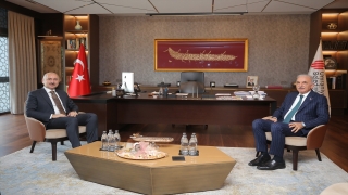 Bakan Karaismailoğlu, Ümraniye Belediyesi’ni ziyaret etti