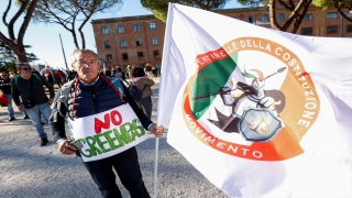 İtalya’da kamu ve özel sektöre yönelik ”Yeşil Geçiş” sertifikası zorunluluğu başladı