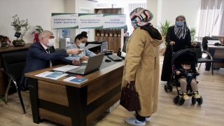 Özbekistan’daki cumhurbaşkanlığı seçimleri için Bursa’da oy kullanılıyor