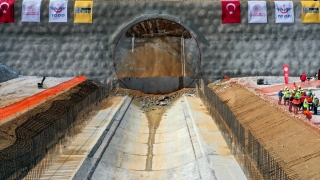 Türkiye’nin en geniş TBM tünelinde ışık göründü
