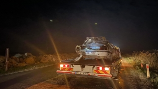 Adana’da otomobille traktörün çarpışması sonucu 4 kişi yaralandı