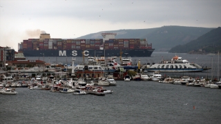 Dev konteyner gemisi ”MSC Samar” Çanakkale Boğazı’ndan geçti