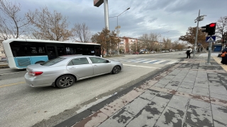 Erzurum’da ışık ihlali yapan sürücüler sivil trafik polislerine yakalandı