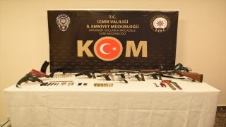 İzmir’de silah kaçakçılığı operasyonunda 4 şüpheli yakalandı