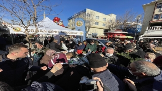Edirne’de ”Yeni yıla fidan dikerek gir” kampanyasında dağıtılan 3 bin fidan kısa sürede bitti 