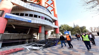 Kahramanmaraş’taki Özel İdare İş Merkezi’nin yıkımına başlandı 