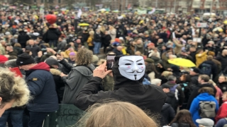 Hollanda’da Kovid19 kısıtlamaları protesto edildi