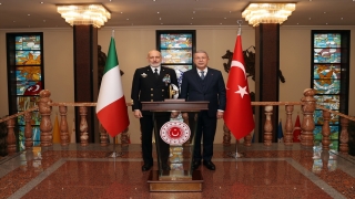 Milli Savunma Bakanı Akar, İtalya Genelkurmay Başkanı Dragone’yi kabul etti