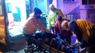 Tekirdağ’da evinin kapısına çarpan otomobilin sürücüsü yaralandı