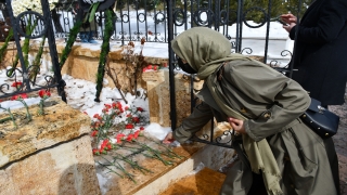 Aşık Veysel vefatının 49. yılında Sivas’ta mezarı başında anıldı